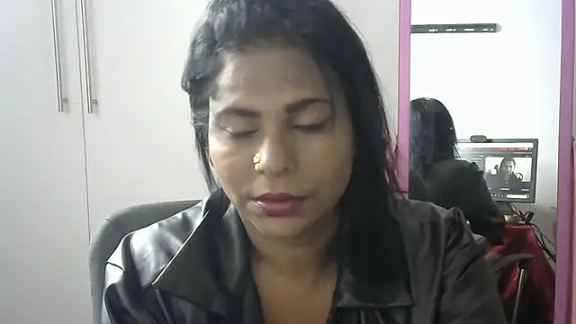 Snapshot of sunshinelady_ chatting on 12/18/24, 09:58 sunshinelady online show from 12/18/24, 09:58
