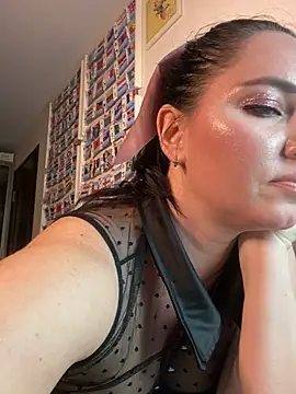 Snapshot of HotMilfMargo chatting on 02/18/25, 04:59 HotMilfMargo online show from 02/18/25, 04:59