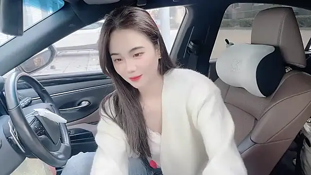 Snapshot of orla2021 chatting on 11/15/25, 12:52 orla2021 online show from 11/15/25, 12:52