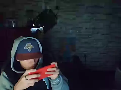 Snapshot of yefersonsijajaj chatting on 11/18/25, 04:50 yefersonsijajaj online show from 11/18/25, 04:50