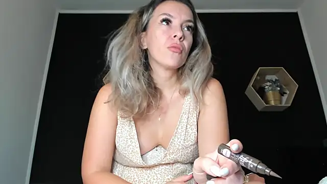Snapshot of Alesys69 chatting on 09/13/25, 10:53 Alesys69 online show from 09/13/25, 10:53