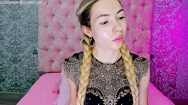 Snapshot of Akilla_Queen chatting on 10/22/25, 02:01 Akilla Queen online show from 10/22/25, 02:01