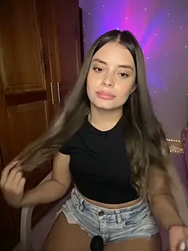 Snapshot of Miss_valeriaa chatting on 02/15/25, 12:04 Miss valeriaa online show from 02/15/25, 12:04