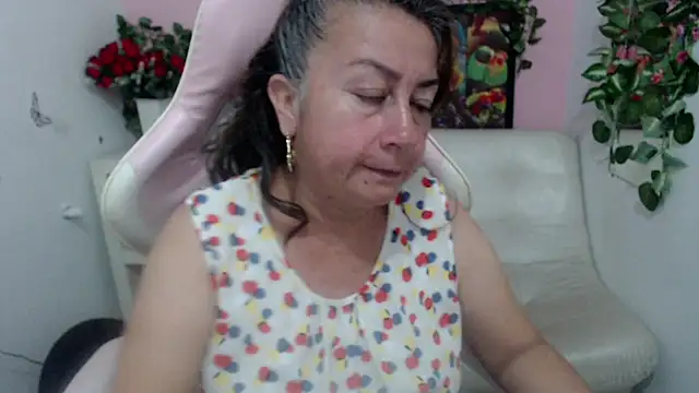 Snapshot of stepmother_105 chatting on 09/30/25, 07:52 stepmother 105 online show from 09/30/25, 07:52