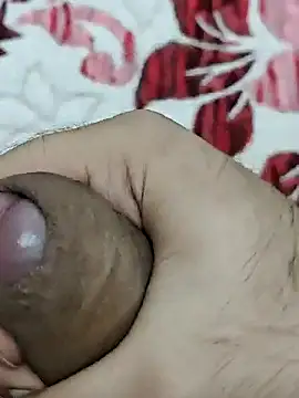 Snapshot of rockkyy9 chatting on 11/17/25, 05:19 rockkyy9 online show from 11/17/25, 05:19