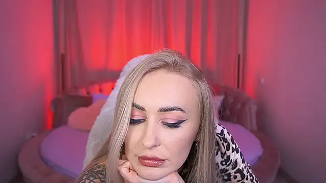 GraceCandy online show from 10/03/25, 09:45