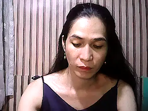 Snapshot of BigDickTrans chatting on 12/28/24, 03:59 BigDickTrans online show from 12/28/24, 03:59