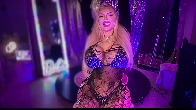 Snapshot of bimbotwerkqueen chatting on 01/18/25, 05:10 bimbotwerkqueen online show from 01/18/25, 05:10