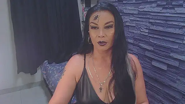 Cruela deviil online show from 10/16/25, 02:34