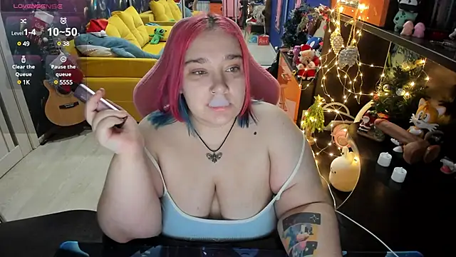Snapshot of Softie_Sofy chatting on 12/31/24, 03:31 Softie Sofy online show from 12/31/24, 03:31