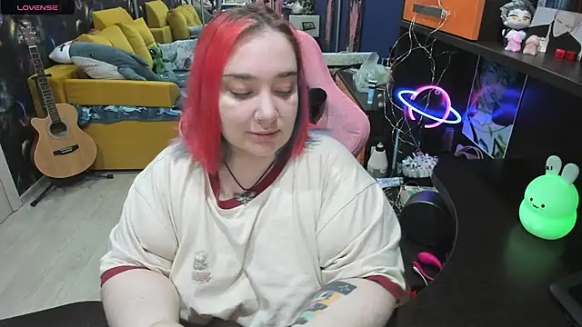 Snapshot of Softie_Sofy chatting on 03/11/25, 03:37 Softie Sofy online show from 03/11/25, 03:37