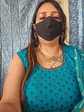 Snapshot of cute-tanvi chatting on 02/15/25, 04:14 cute-tanvi online show from 02/15/25, 04:14