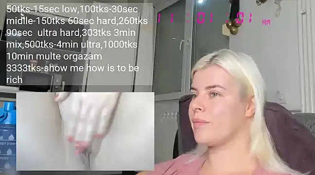Snapshot of queenofthenighttt chatting on 12/05/24, 10:01 queenofthenighttt online show from 12/05/24, 10:01