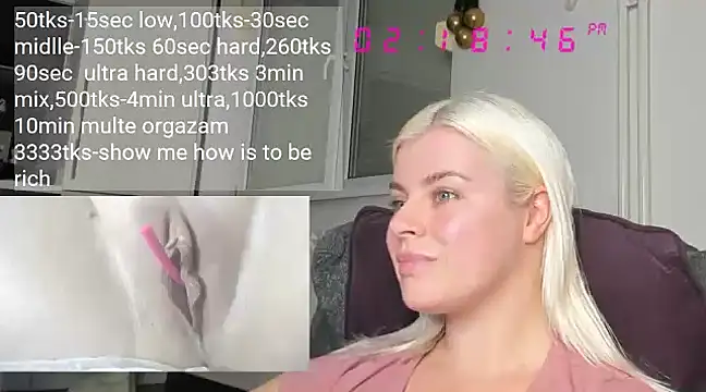 Snapshot of queenofthenighttt chatting on 12/25/24, 01:19 queenofthenighttt online show from 12/25/24, 01:19