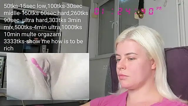 Snapshot of queenofthenighttt chatting on 02/01/25, 12:26 queenofthenighttt online show from 02/01/25, 12:26