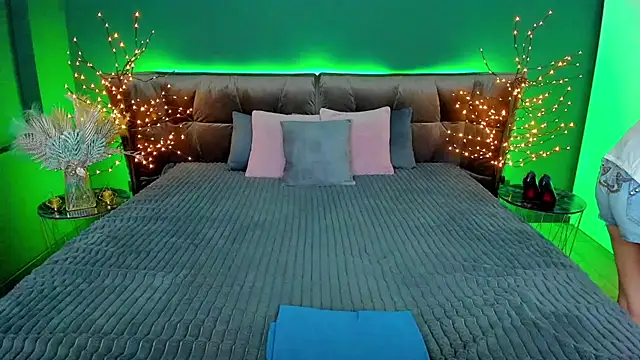 Rebecca Diamond online show from 01/28/25, 10:45