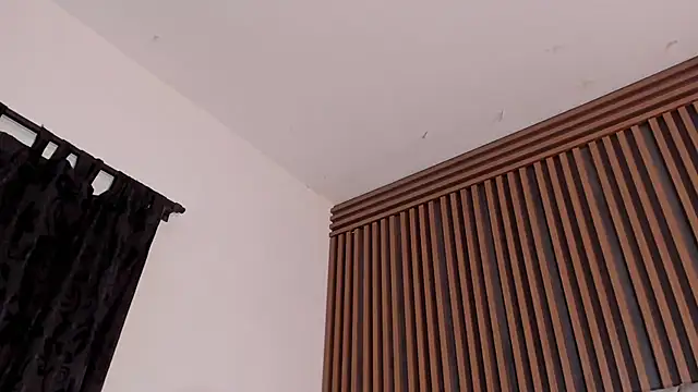 Hanna Risso online show from 01/04/25, 06:19