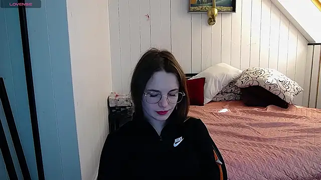 CindyJonson online show from 03/22/25, 07:36