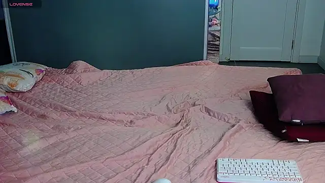 CindyJonson online show from 09/18/25, 05:42