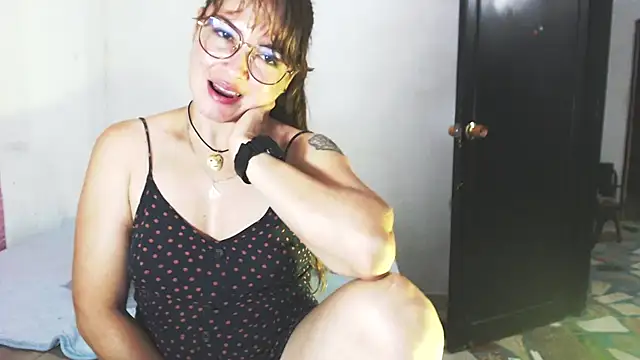 Snapshot of solamatista11 chatting on 11/11/25, 09:26 solamatista11 online show from 11/11/25, 09:26