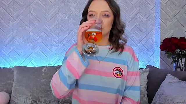 EvaBarsa  online show from 11/08/25, 02:56