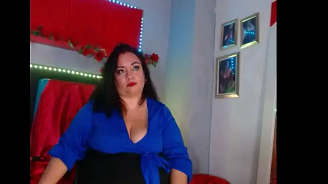 Snapshot of -helen chatting on 01/15/25, 04:04 -helen online show from 01/15/25, 04:04