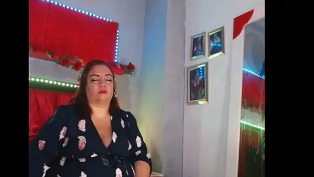 Snapshot of -helen chatting on 01/22/25, 10:15 -helen online show from 01/22/25, 10:15