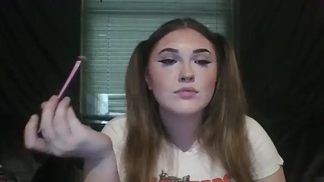 Snapshot of daddyarimm chatting on 10/17/25, 07:05 daddyarimm online show from 10/17/25, 07:05