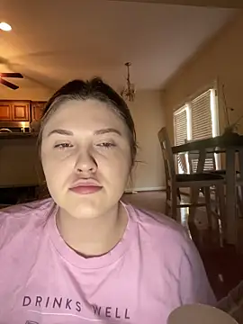 Snapshot of daddyarimm chatting on 10/31/25, 03:24 daddyarimm online show from 10/31/25, 03:24