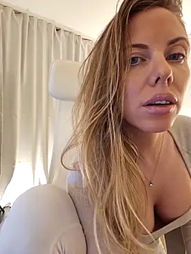 novaforyou1 online show from 10/05/25, 03:21