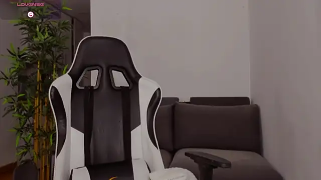 Jaylee Krys online show from 10/15/25, 05:02