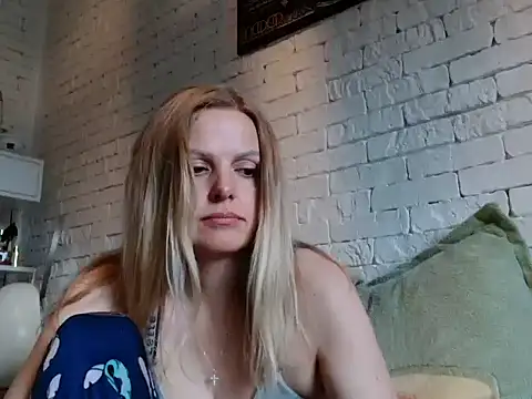 Angel girllovemy online show from 10/17/25, 08:28