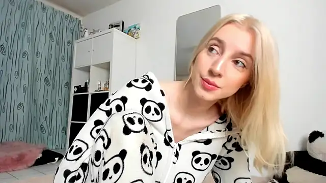 KenzieDawton online show from 11/21/25, 04:22