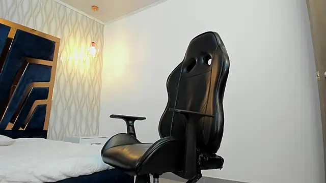 Snapshot of Petesevans chatting on 02/23/25, 03:51 Petesevans online show from 02/23/25, 03:51
