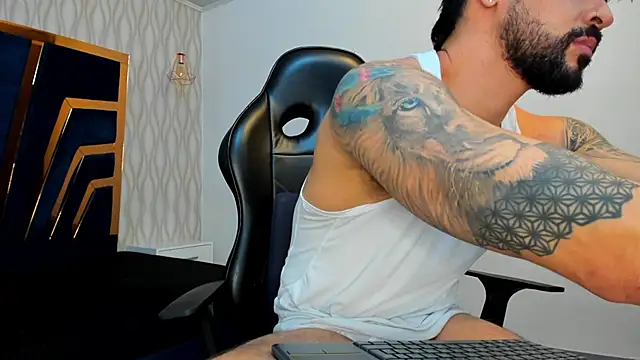 Snapshot of Petesevans chatting on 09/16/25, 12:11 Petesevans online show from 09/16/25, 12:11