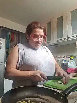 Snapshot of karlythoth@xh chatting on 10/07/25, 05:32 karlythothxh online show from 10/07/25, 05:32