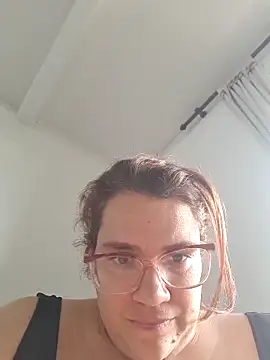 Snapshot of karlythoth@xh chatting on 10/17/25, 08:00 karlythothxh online show from 10/17/25, 08:00