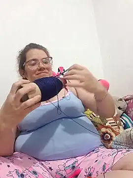 Snapshot of karlythoth@xh chatting on 10/25/25, 02:19 karlythothxh online show from 10/25/25, 02:19