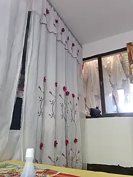 Snapshot of karlythoth@xh chatting on 10/25/25, 05:30 karlythothxh online show from 10/25/25, 05:30