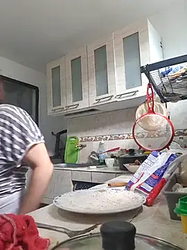 Snapshot of karlythoth@xh chatting on 11/02/25, 06:32 karlythothxh online show from 11/02/25, 06:32