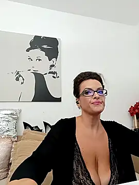 RebeccaNoble online show from 10/05/25, 11:41