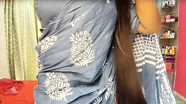 Snapshot of MAN-MOHINI-21 chatting on 02/17/25, 01:42 MAN-MOHINI-21 online show from 02/17/25, 01:42