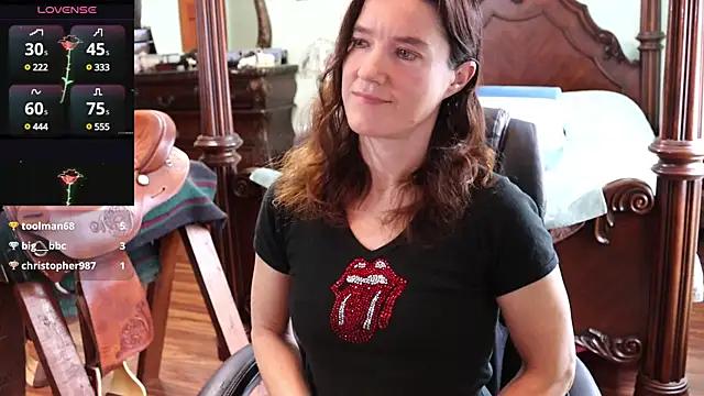 Snapshot of thornburyrose chatting on 02/13/25, 05:22 thornburyrose online show from 02/13/25, 05:22