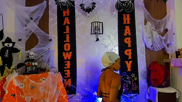 kelly thomson online show from 10/19/25, 01:45