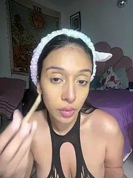 kiaraglam2 online show from 03/19/25, 05:08