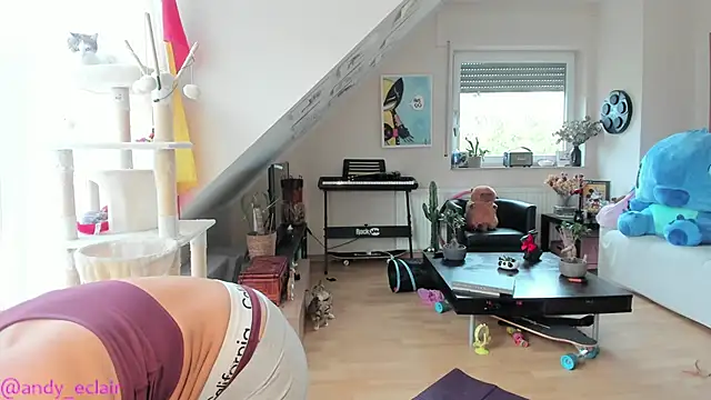 Snapshot of tinny_williams chatting on 10/13/25, 07:30 tinny williams online show from 10/13/25, 07:30