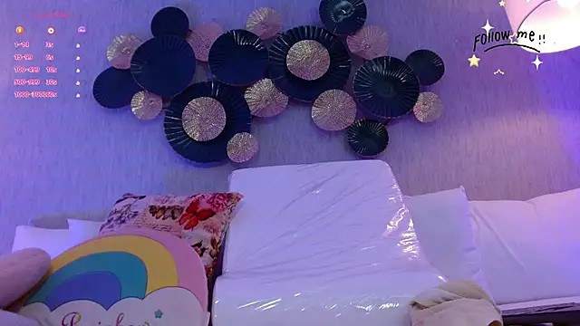 Snapshot of adara_le chatting on 10/06/25, 12:02 adara le online show from 10/06/25, 12:02