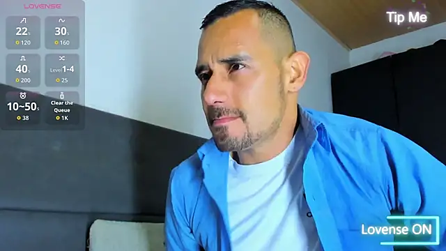 jhonyalzate2 online show from 10/15/25, 02:44