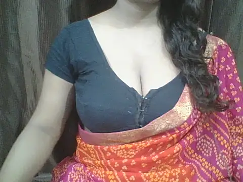 Snapshot of Mahi_love21 chatting on 10/17/25, 06:43 Mahi love21 online show from 10/17/25, 06:43