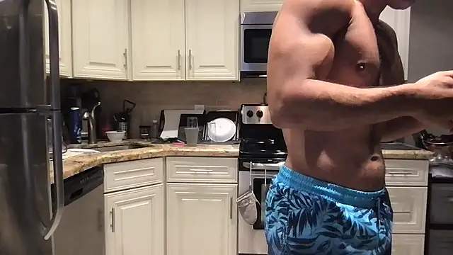 Snapshot of BigGuyMuscle chatting on 02/04/25, 07:44 BigGuyMuscle online show from 02/04/25, 07:44